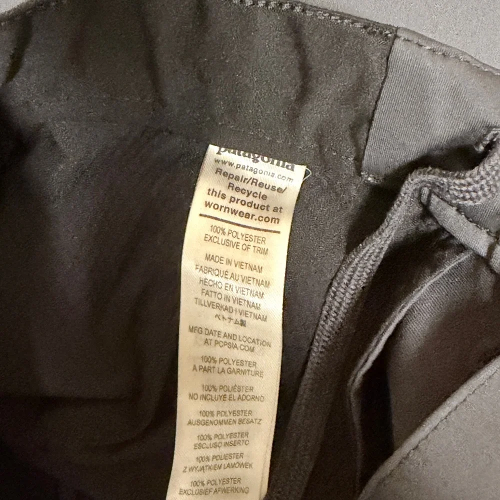Patagonia Men's Charcoal Pants size: Large